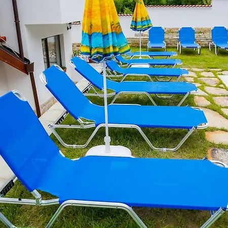 слънчев рай Πανσιόν Marchevo