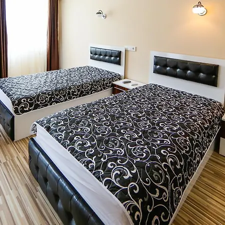 слънчев рай Πανσιόν Marchevo